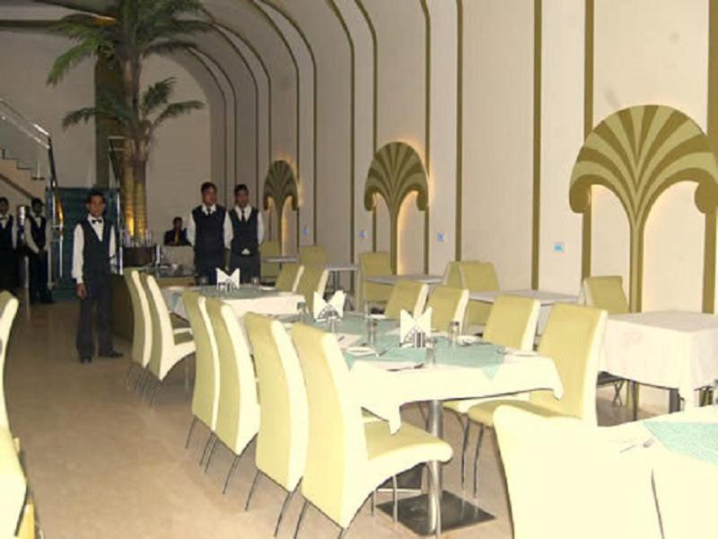 Hotel Royal Panna Shahjahanpur Ngoại thất bức ảnh
